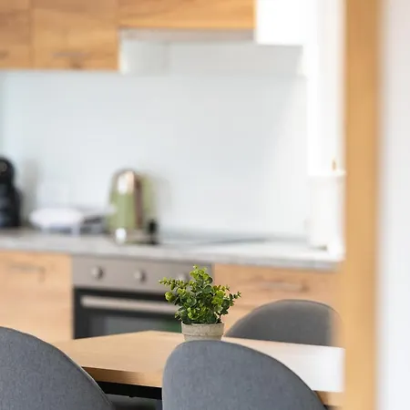 Apartament Ruby 2 *