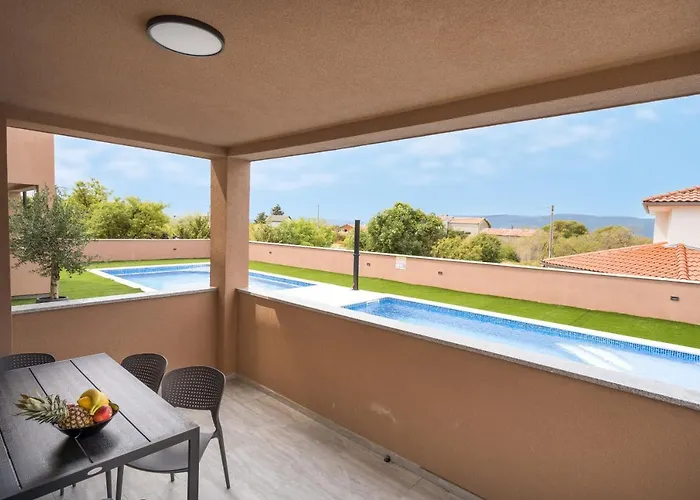 Apartamento Ruby 2 *